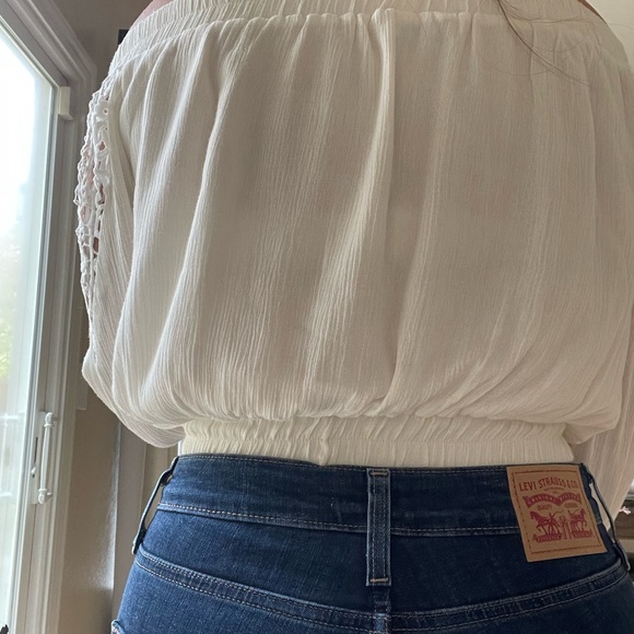 White, over the shoulder crop top with detailed sleeves. - Picture 4 of 8